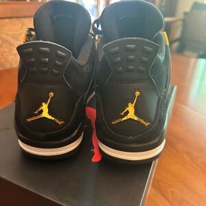 Jordan Men's Sneakers in Black and Gold